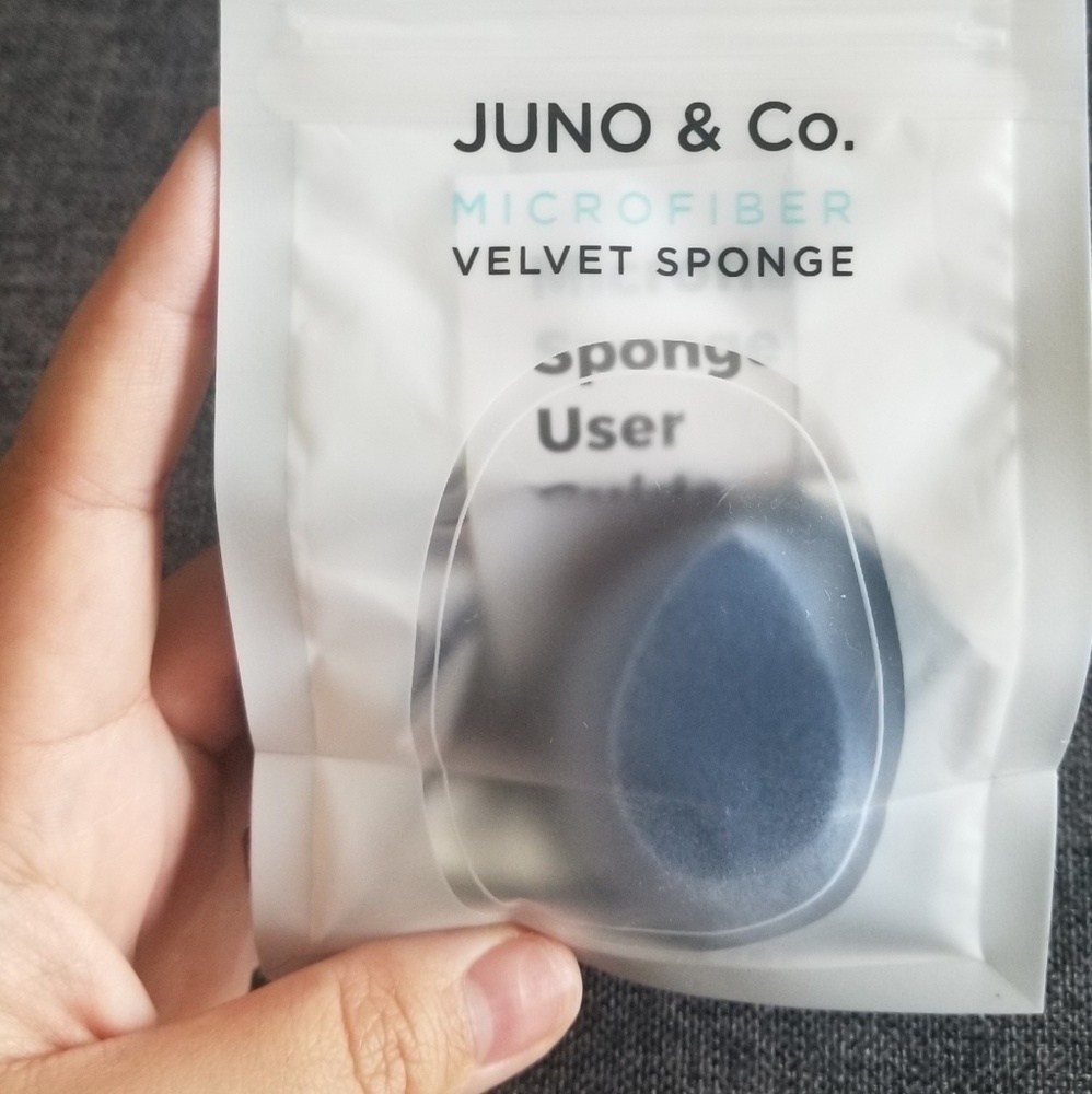 Juno co. Velvet makeup sponge